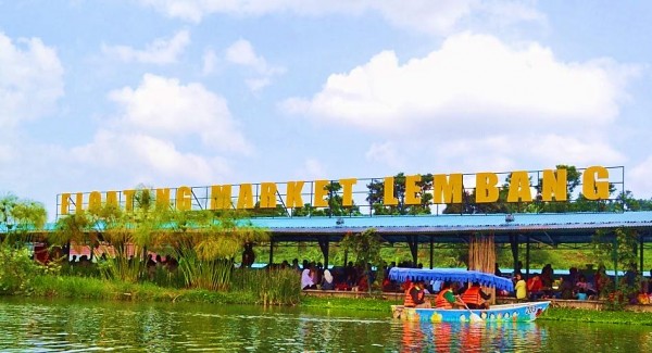 Villa Istana Bunga Floating Market