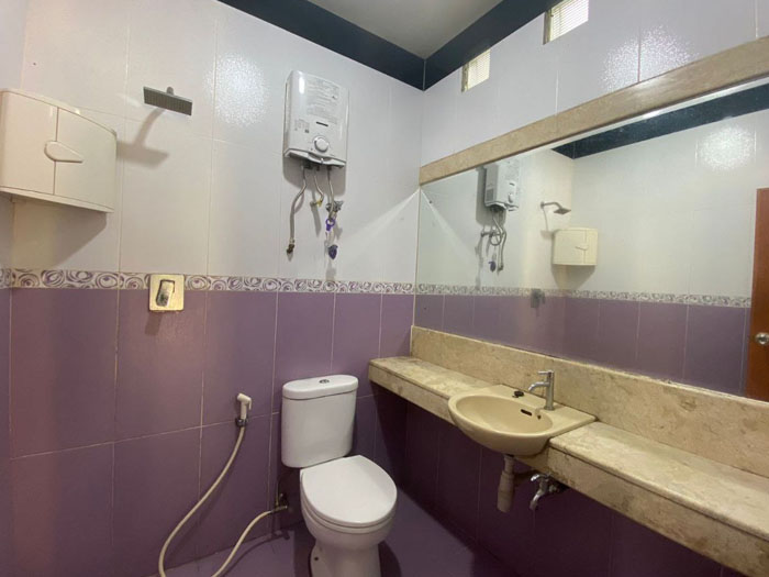 villa lembang 20 orang kamar mandi bersih
