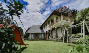 Sewa Villa Murah di Komplek Istana Bunga Lembang 5 Kamar