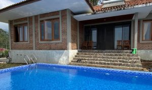 rekomendasi Villa Lembang 5 kamar bernama villa bata